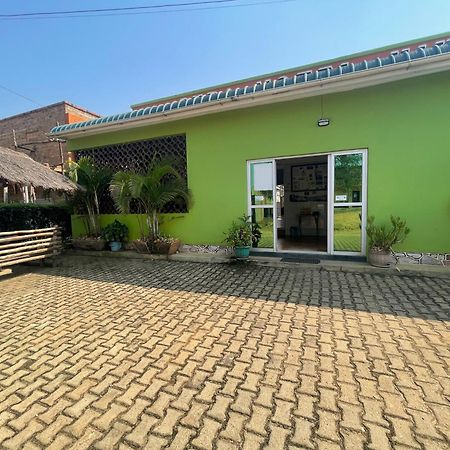 Suba Motel Kihihi Exterior photo