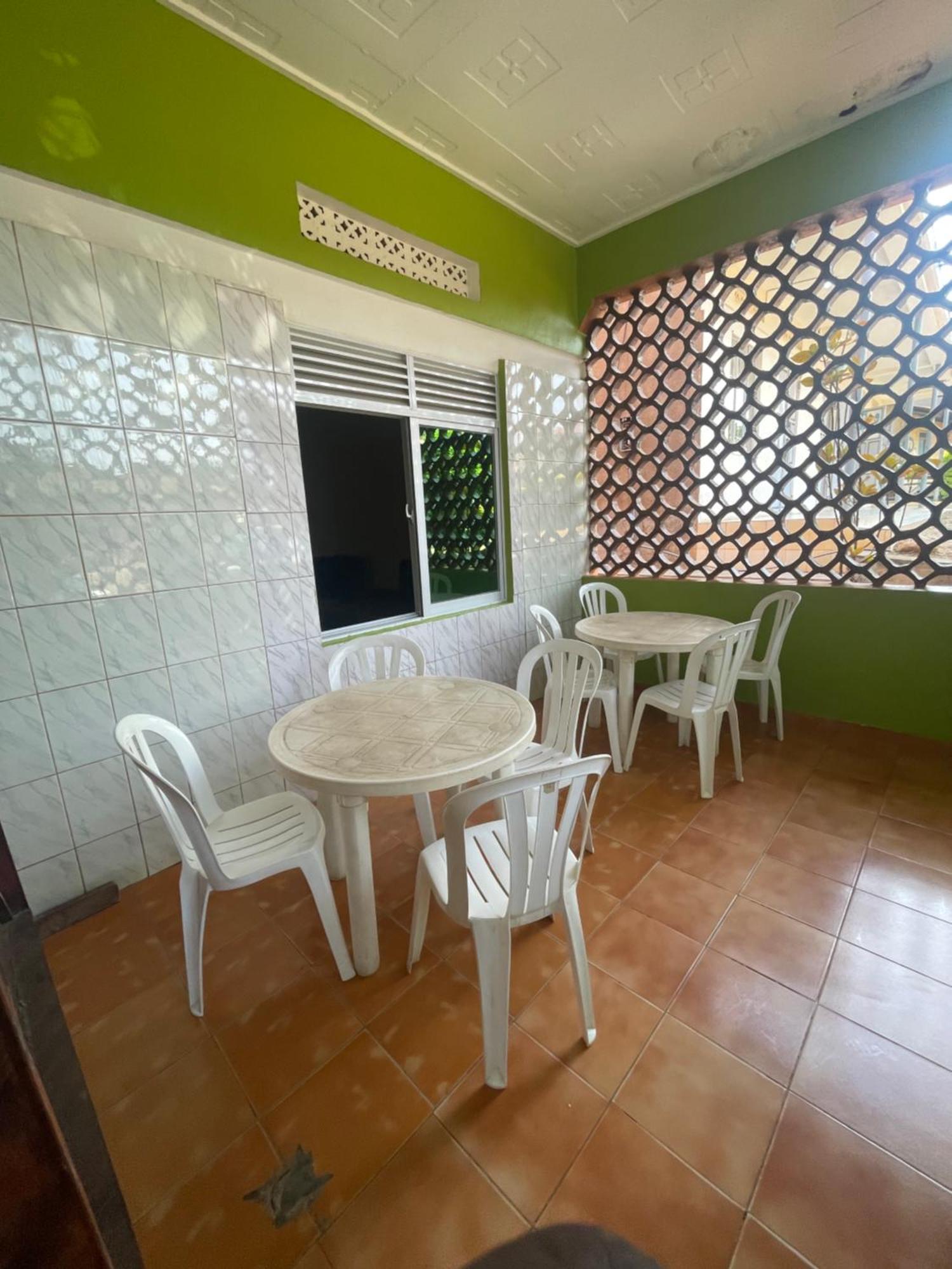 Suba Motel Kihihi Exterior photo