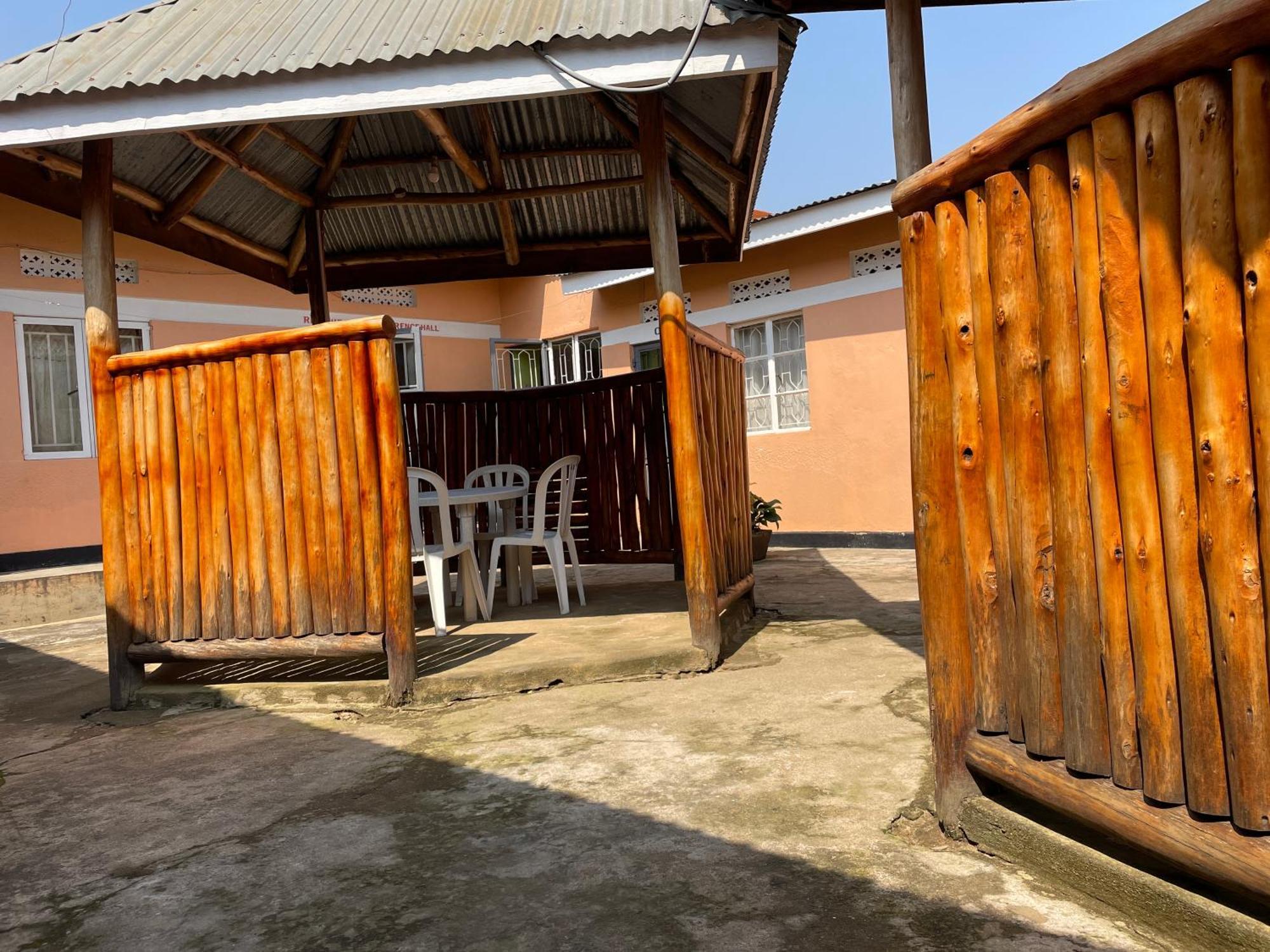 Suba Motel Kihihi Exterior photo